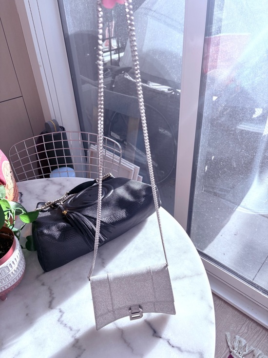 Balenciaga Handbags - Balenciaga
Glitter Hourglass XS